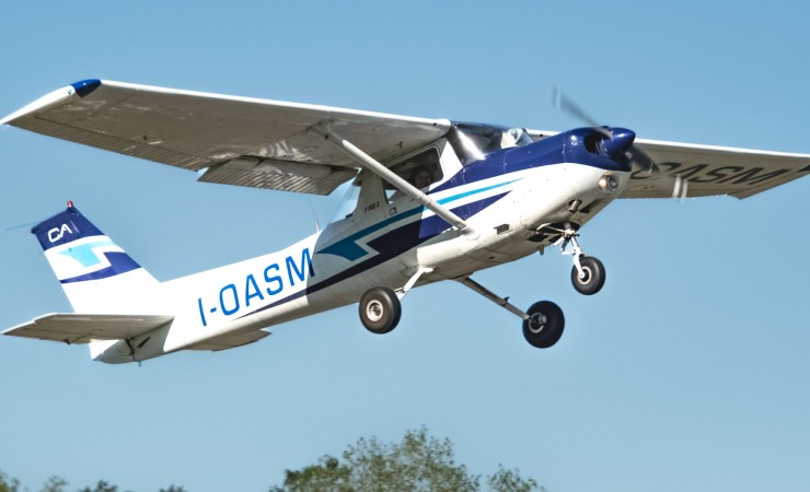Cessna 152 I-OASM view
